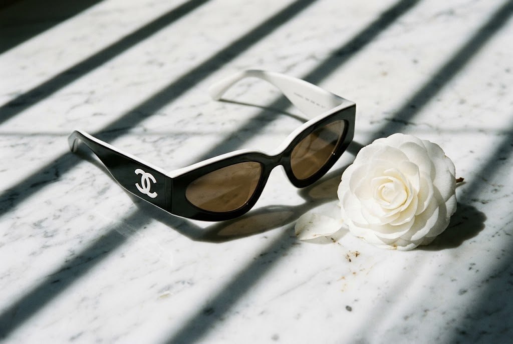 Chanel CH6056 1656/53: O Cat-Eye Preto e Branco, Pronto a Enviar