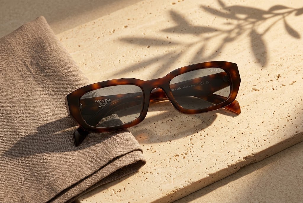 Prada PR B06S 20D50Q: Óculos de Sol Castanhos em Entrega Imediata