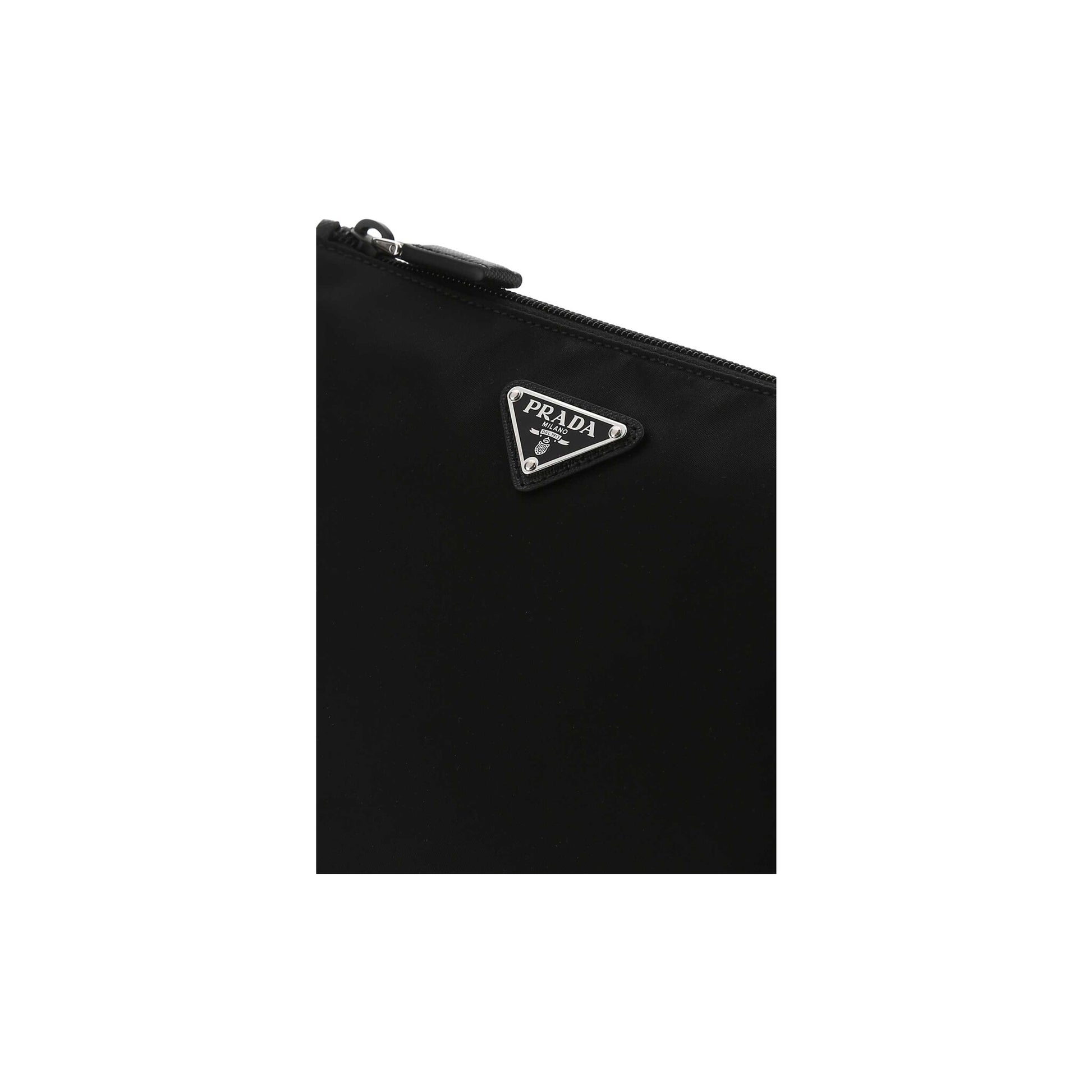 Prada Clutch em Re-Nylon